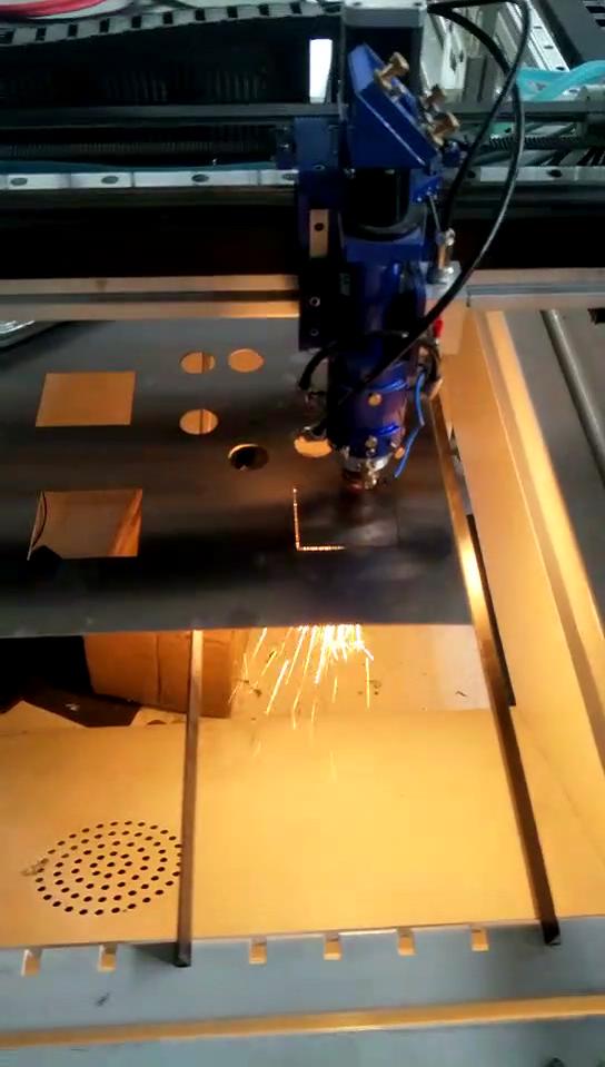 混切机切割钢板视频